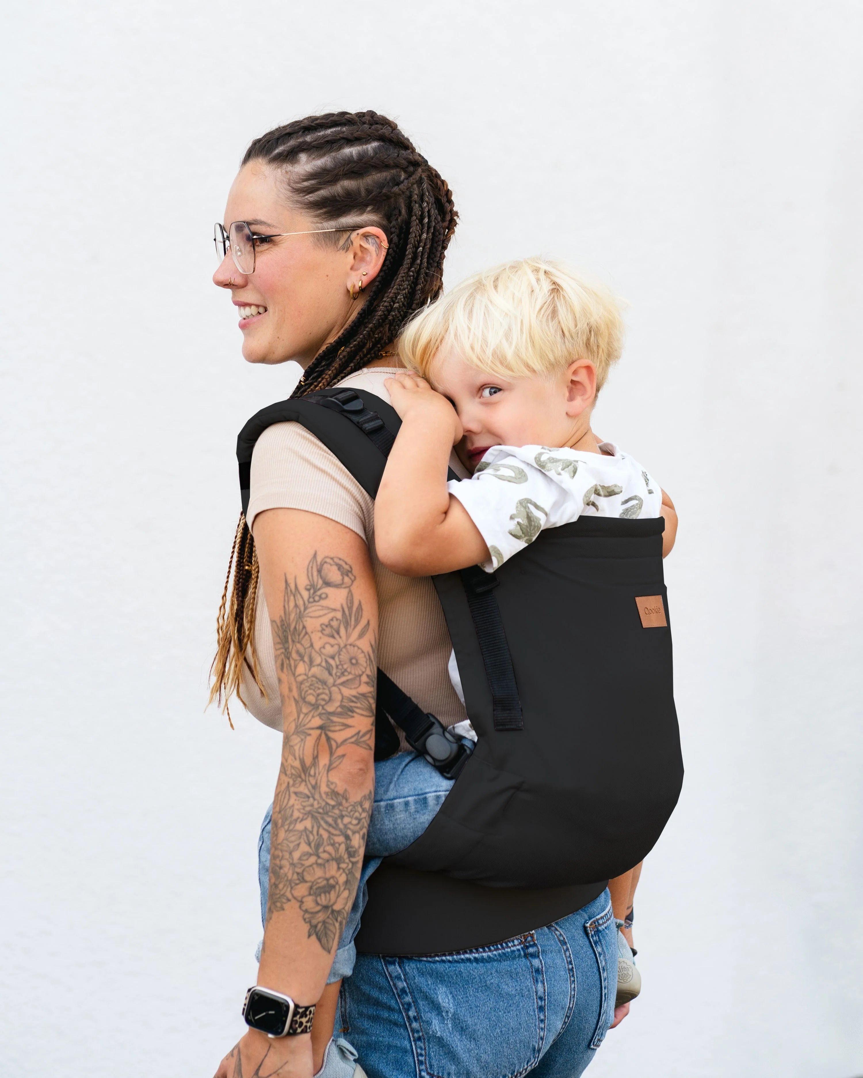 Qookie Ultimo Toddlertrage – schwarz Qookie