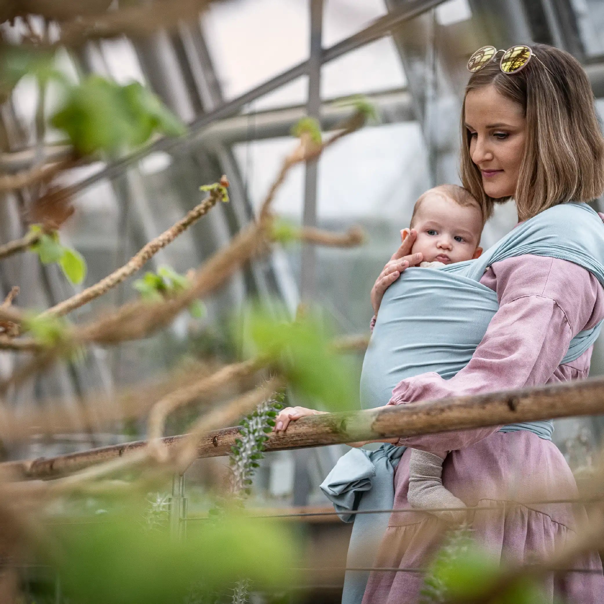 cocoome elastisches Tragetuch light inkl. Nackenrolle & Knopfgummi - Olive