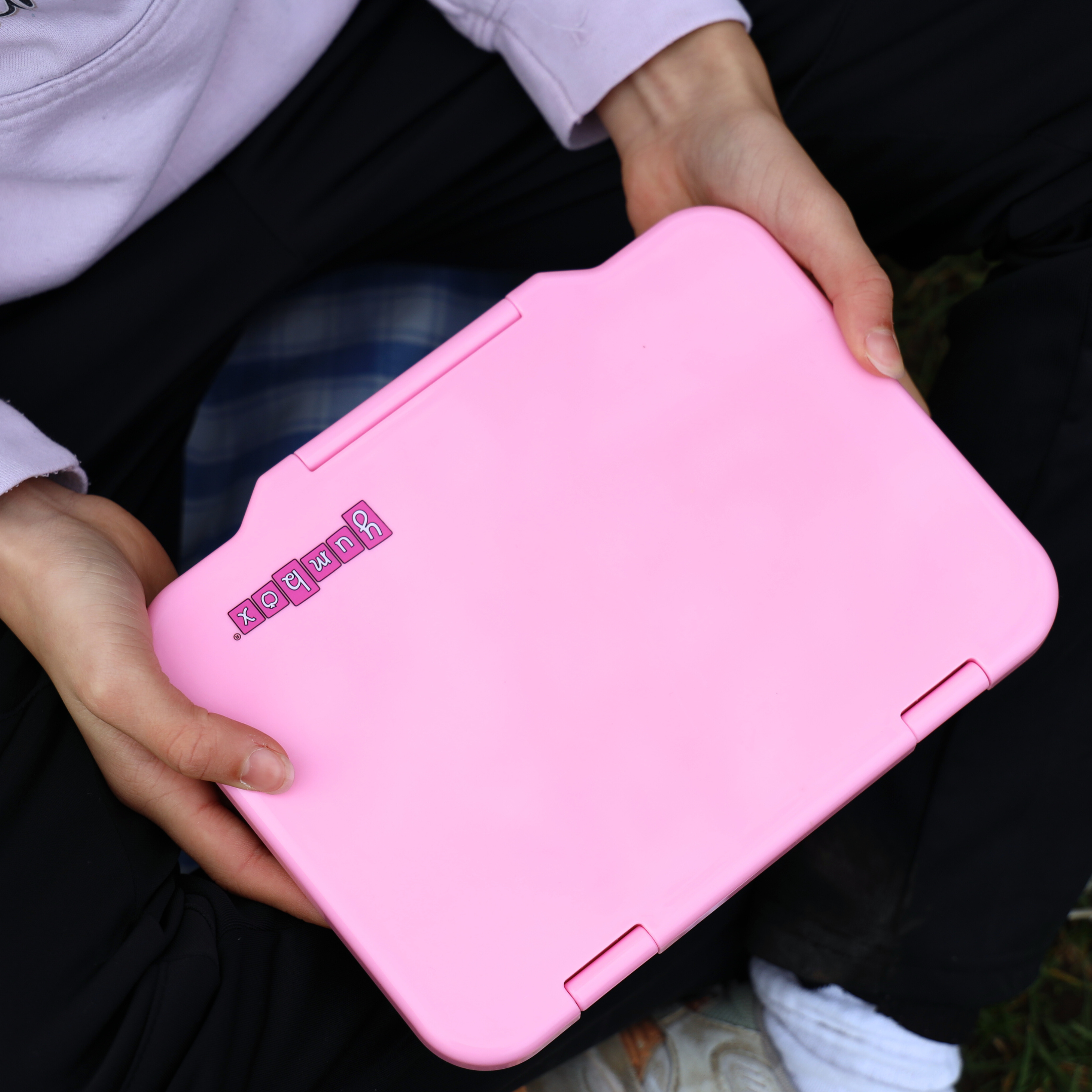 Yumbox Prêt — Bento aus wasserdichtem Edelstahl — Versailles Pink Yumbox