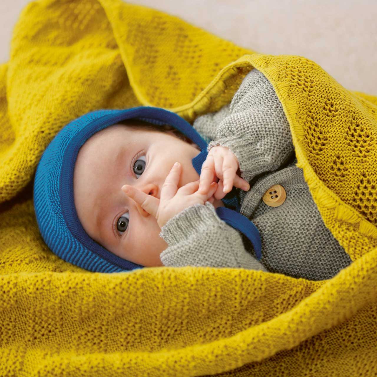 Disana Strick-Häubchen - Curry-gold Disana