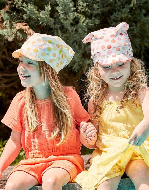 Maximo Mini Girl Kopftuch mit Schild - weiss-fiesta Punkte - Familienbande