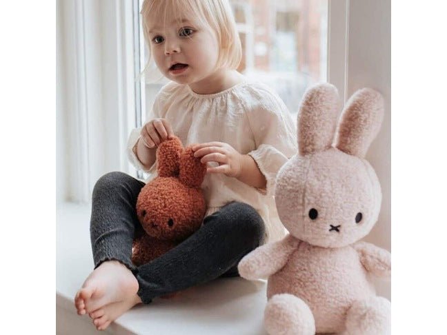 Miffy Teddy pink 33cm 100% PET Recycling Familienbande