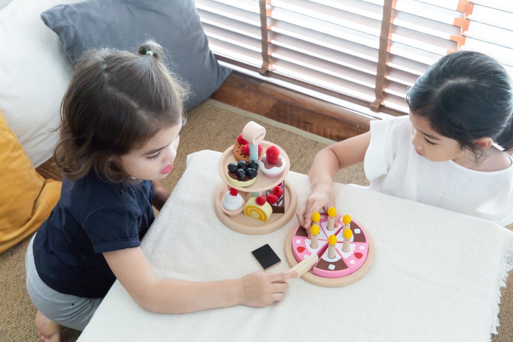 Plan Toys Bakery Stand Set - Familienbande