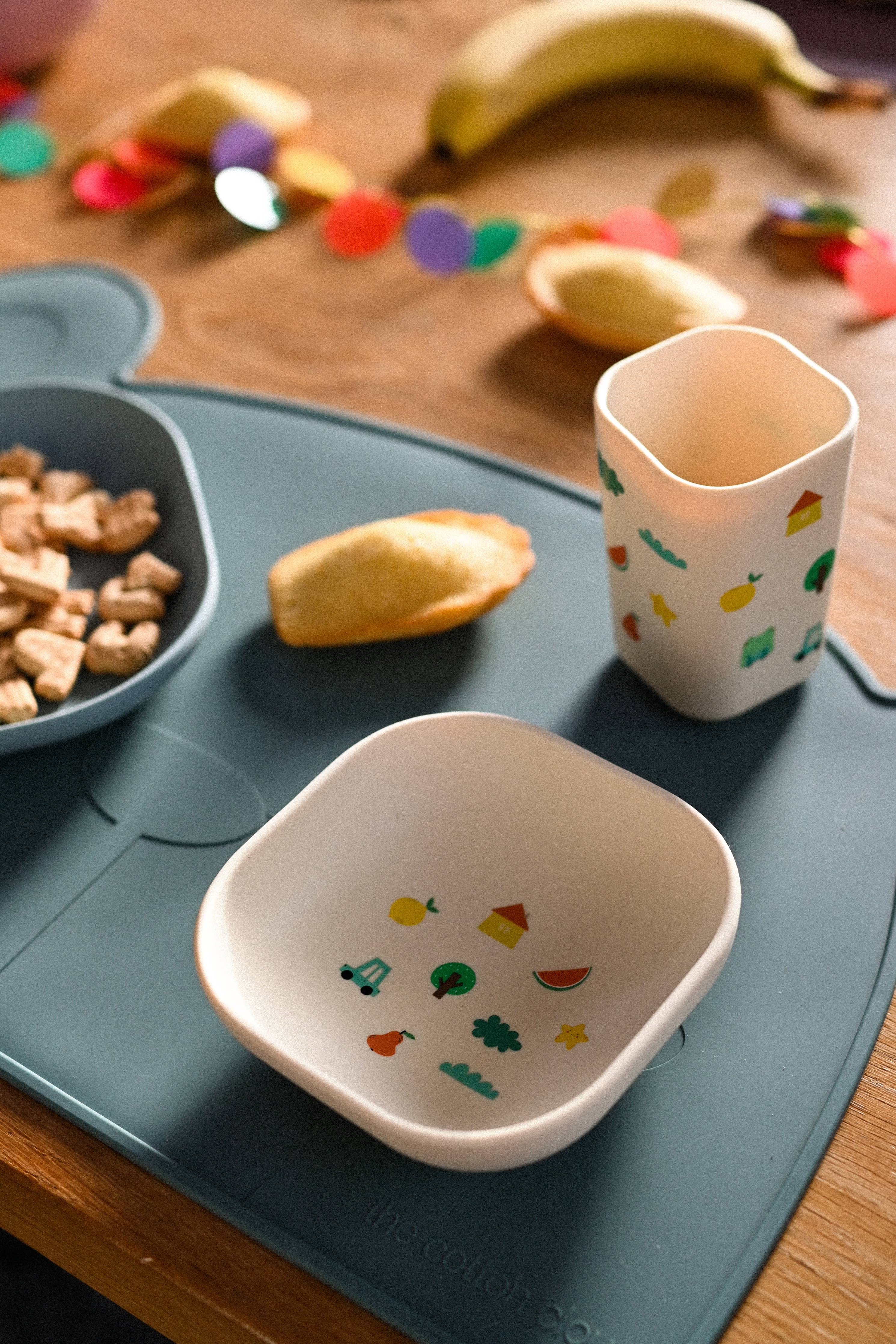 Silikon-Geschirrset mit geteiltem Teller: Tiny Bits Wasabi
