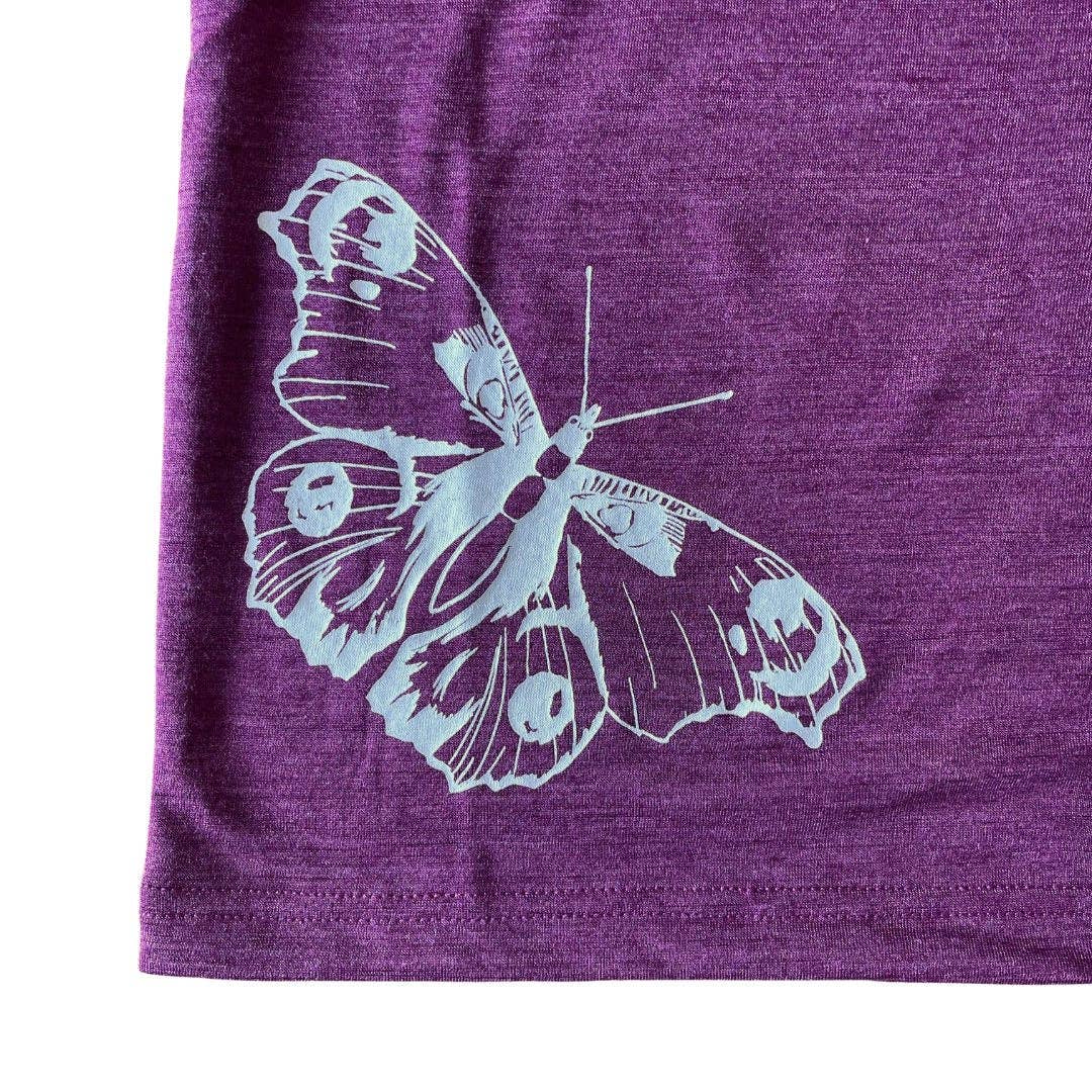 T-Shirt zwetschke mit Schmetterling, Merinowolle & Seide (bio/GOTS): 122-128 Glückskind