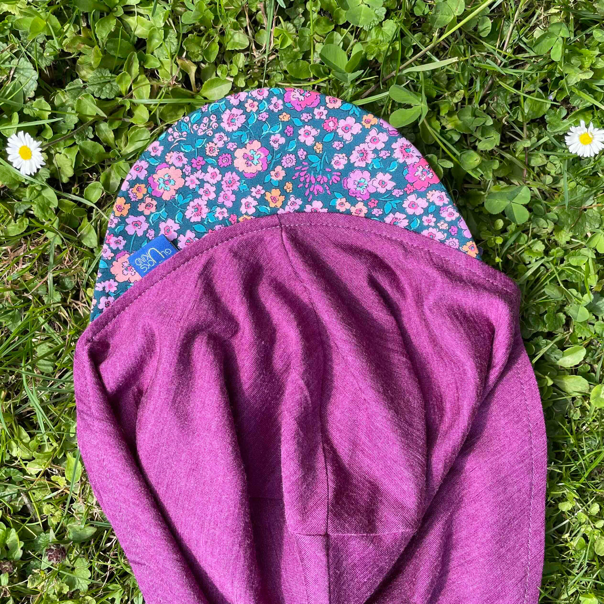 Glückskind Sommerkappe Wolle-Seide - zwetschke Blumen Glückskind