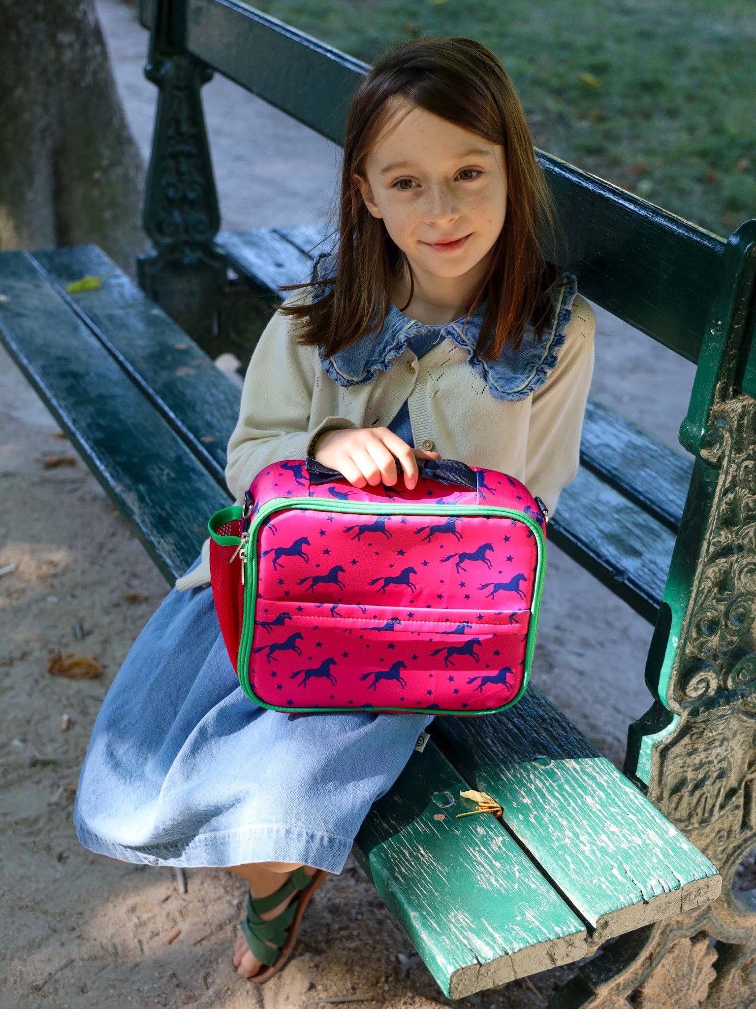 Yumbox Classic Lunch Bag – Isolierte &amp; wasserabweisende Brotdose-Tasche mit 3 Trageoptionen - Pferde&nbsp; Yumbox